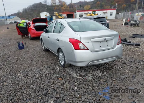 2015 Nissan Versa 1.6 S из США, поврежденный, VIN 3N1CN7AP8FL950091